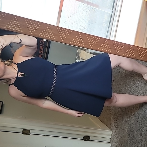 STUNNING NAVY A BYER SCALLOPED HALTER FIT AND FLARE EVENING PROM DRESS - Picture 1 of 9